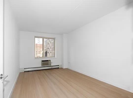 Worth St #1007 - Photo 4 of 16