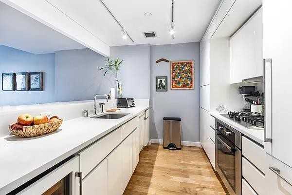 Franklin St #7D - Photo 3 of 11