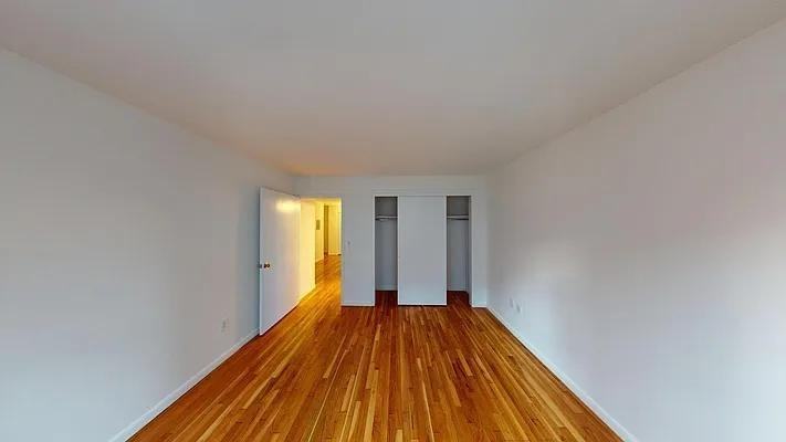 Reade St #2B - Photo 6 of 11