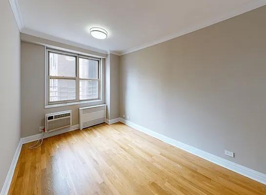 Greenwich St #3107N - Photo 3 of 8