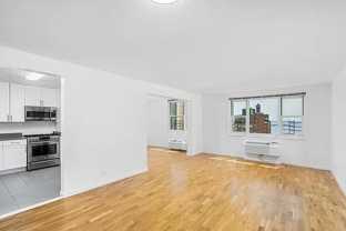 S End Ave #4E - Photo 1 of 1