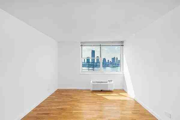 S End Ave #4E - Photo 4 of 17