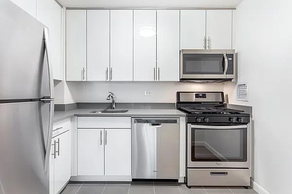 S End Ave #6K - Photo 4 of 16