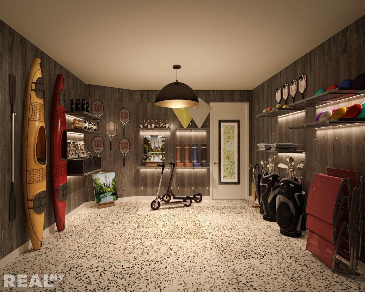 W 60th St #10A - Photo 4 of 5