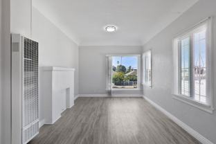 531 1/2 W 54th St #3 - Photo 1 of 1