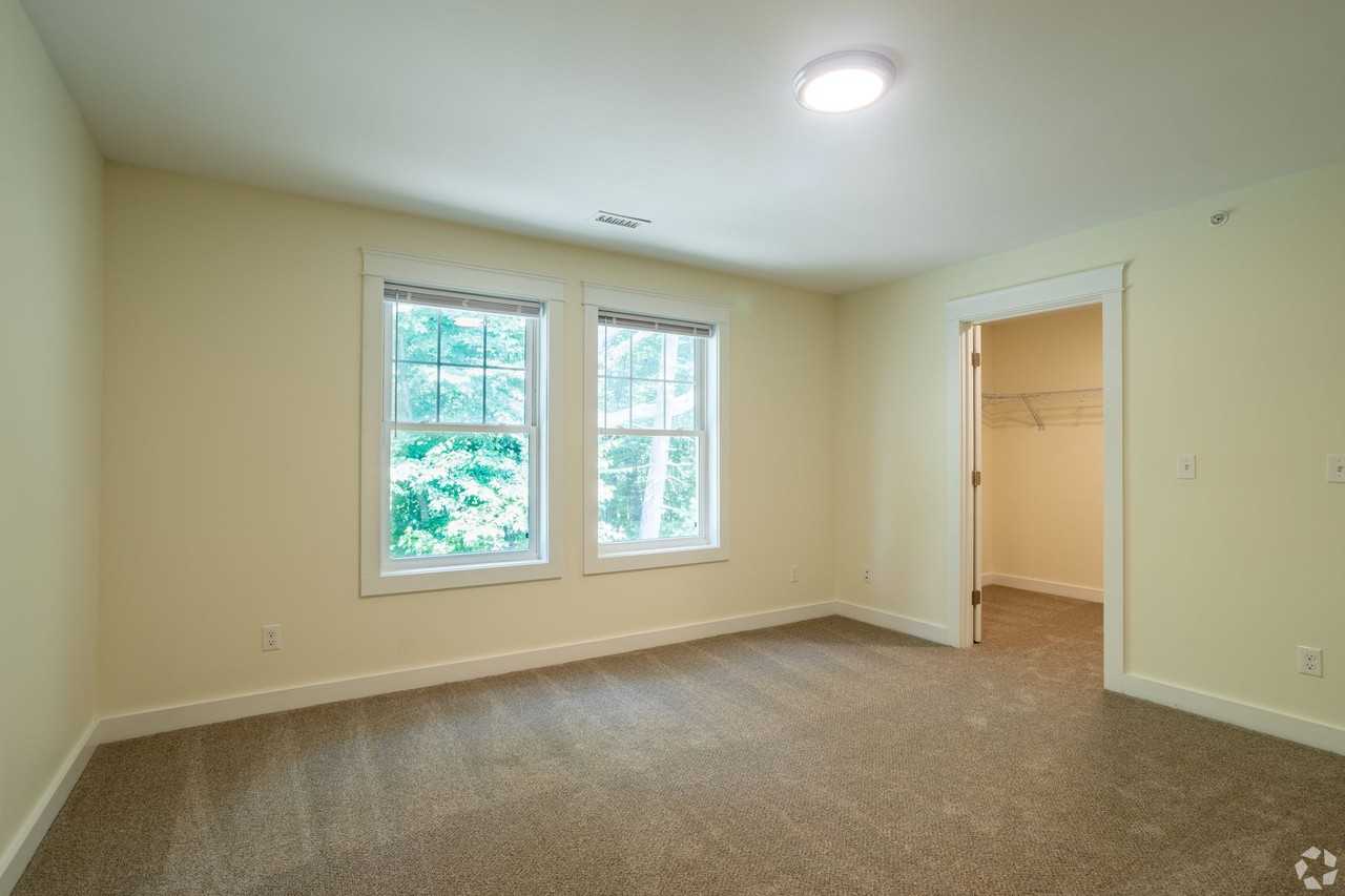 46 Monroe Dr #5 - Photo 3 of 8