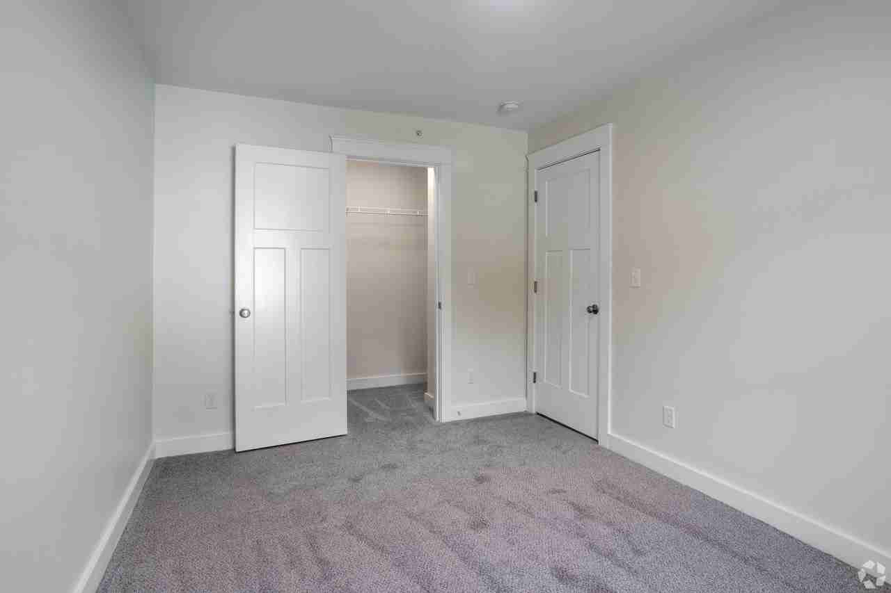 64 Monroe Dr #3 - Photo 4 of 8