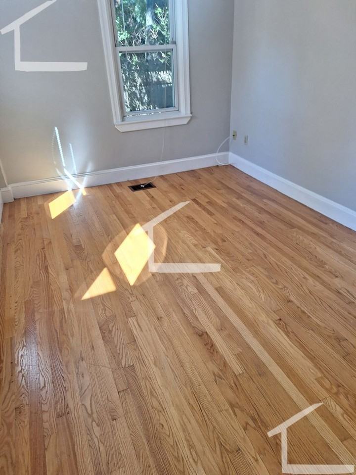 431 Franklin St - Photo 5 of 11