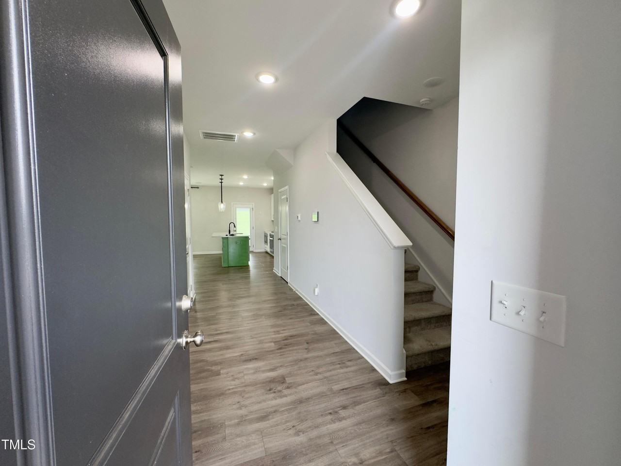 3406 Star View Dr - Photo 3 of 30