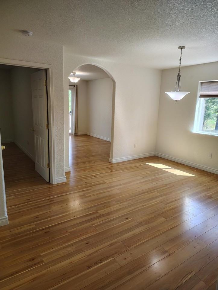 1208 4th Ave E #C - Photo 4 of 23