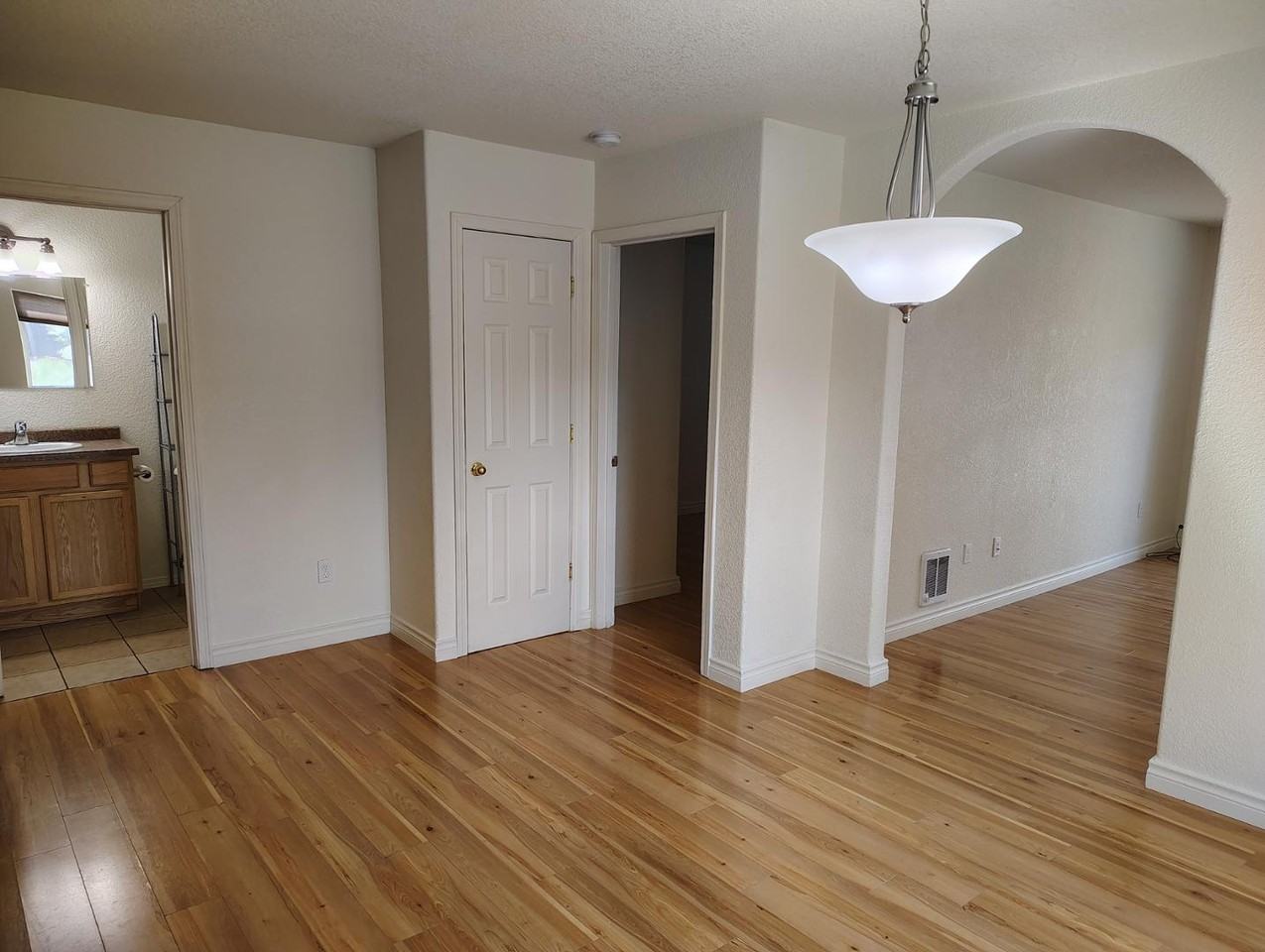 1208 4th Ave E #C - Photo 6 of 23