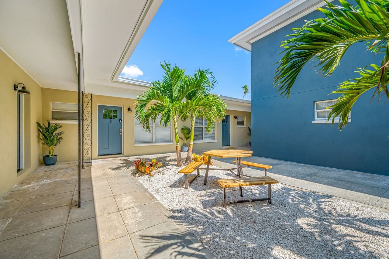 Modern Island Living at 140 E Davis – Renovated 1, 2 & 3 Bedroom Apartments in the Heart of Davis Islands - Photo 3 of 17