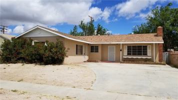 featured image of 415 E Avenue J15 Lancaster East Avenue H10 #J15