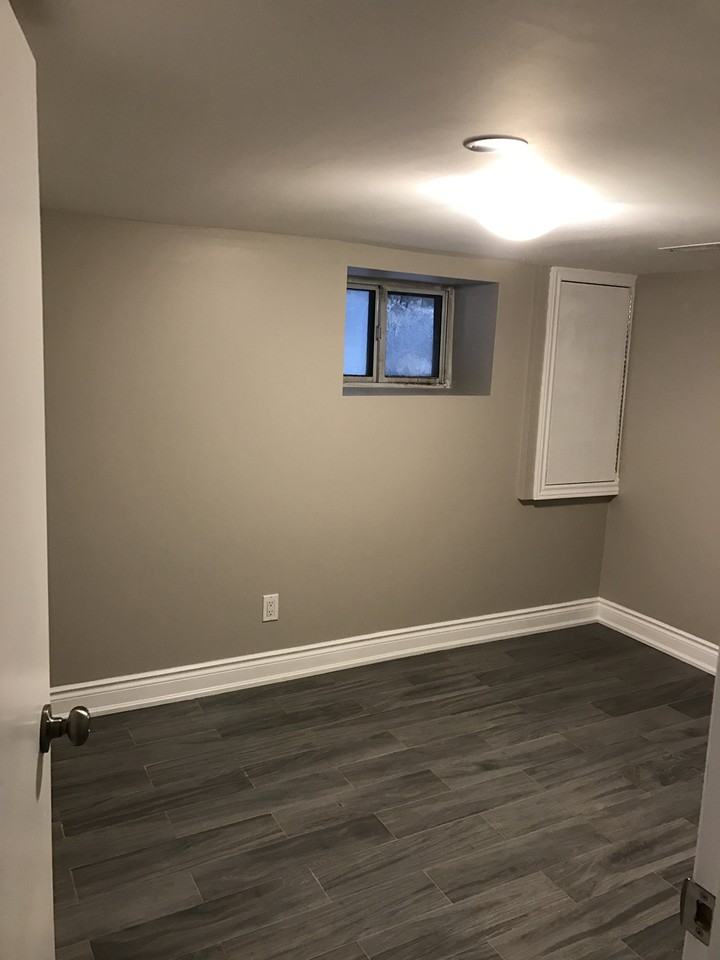 989 Dufferin St - Photo 3 of 10