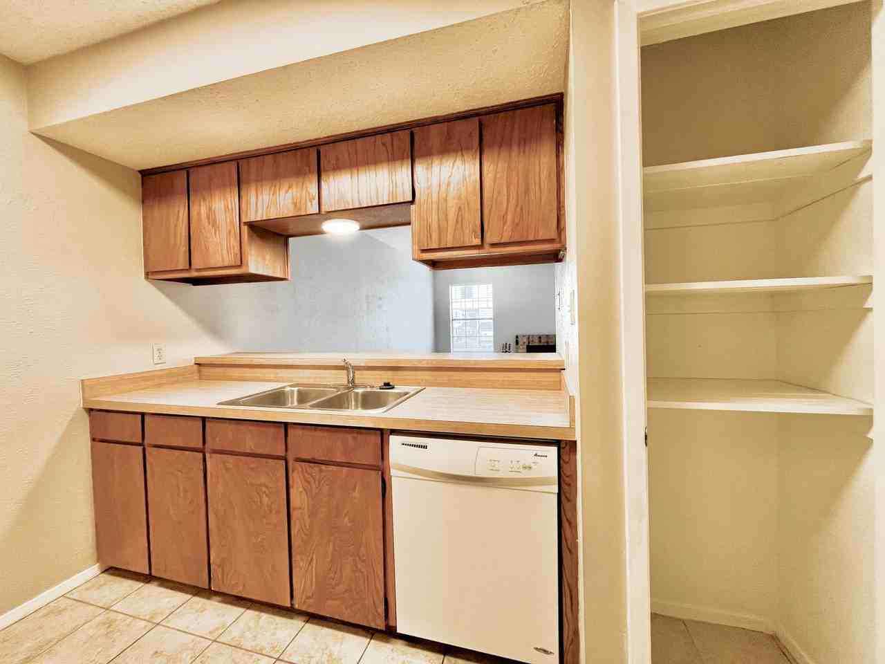1247 Dallas Dr - Photo 6 of 13
