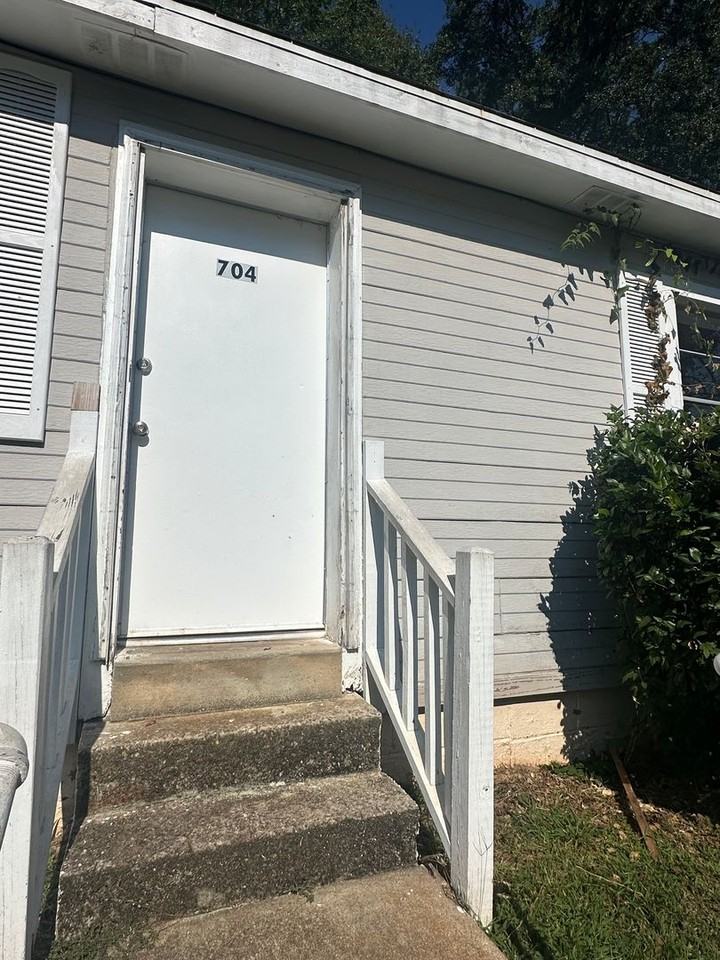 Hamm St - Photo 3 of 13