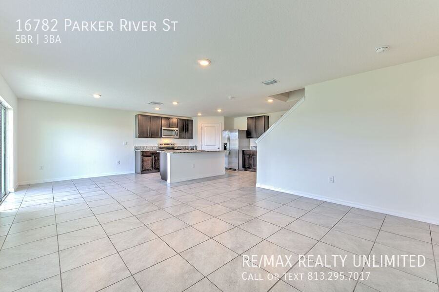 16782 Parker River St - Photo 3 of 50
