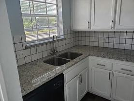 7512 Chapin Rd #D - Photo 1 of 1