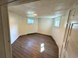 featured image of 404 Maple St #1