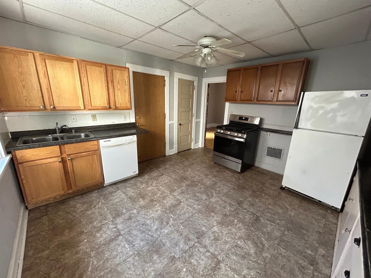 110 S Blair St #2 - Photo 4 of 27