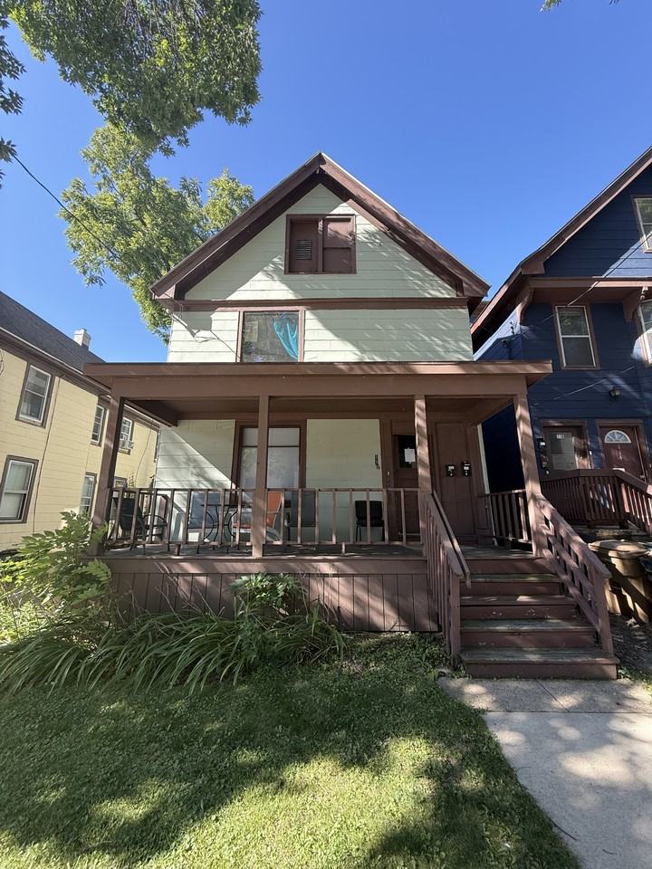 118 S Blair St #1 - Photo 6 of 23