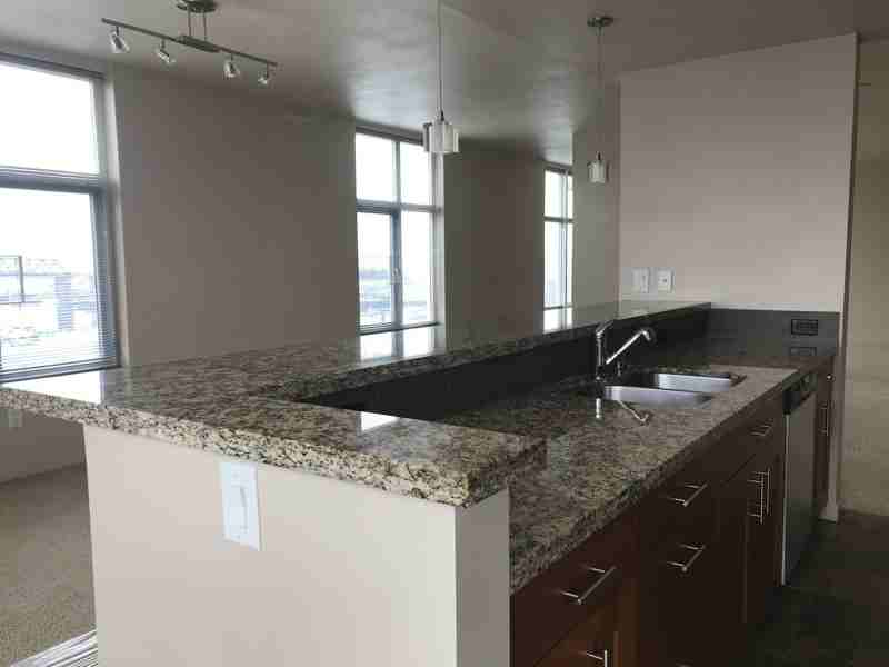 1515 Dock Street #712