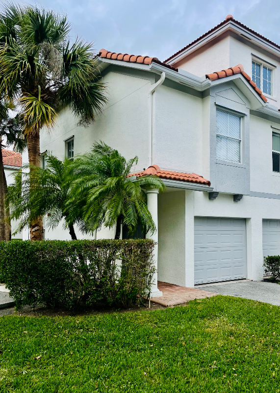 2014 Alta Meadows Ln #301 - Photo 2 of 4