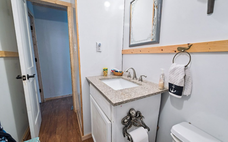 20159 50th St - Photo 2 of 10