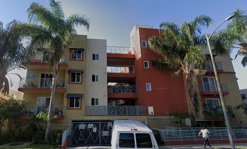 20422 Cohasset Street #305