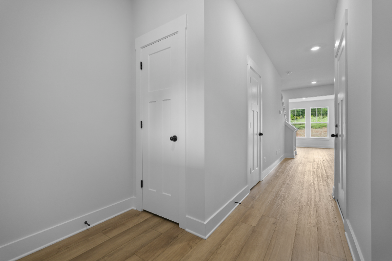 142 Shager Pl - Photo 3 of 20