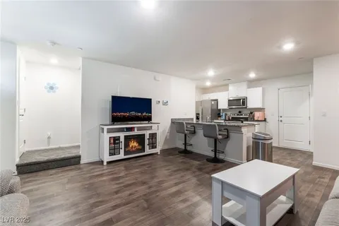 1145 Meadow Sparrow Pl - Photo 4 of 18