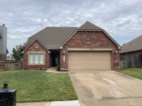 3204 W Elgin St - Photo 1 of 1