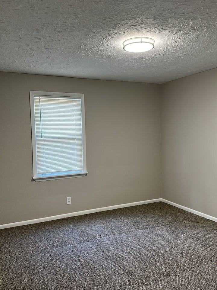 335 Avery St - Photo 3 of 50