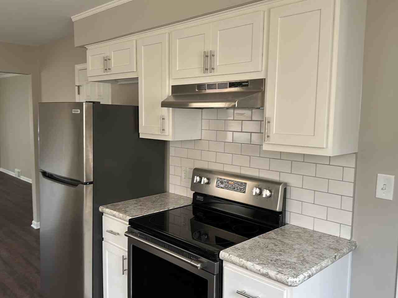 335 Avery St - Photo 2 of 50