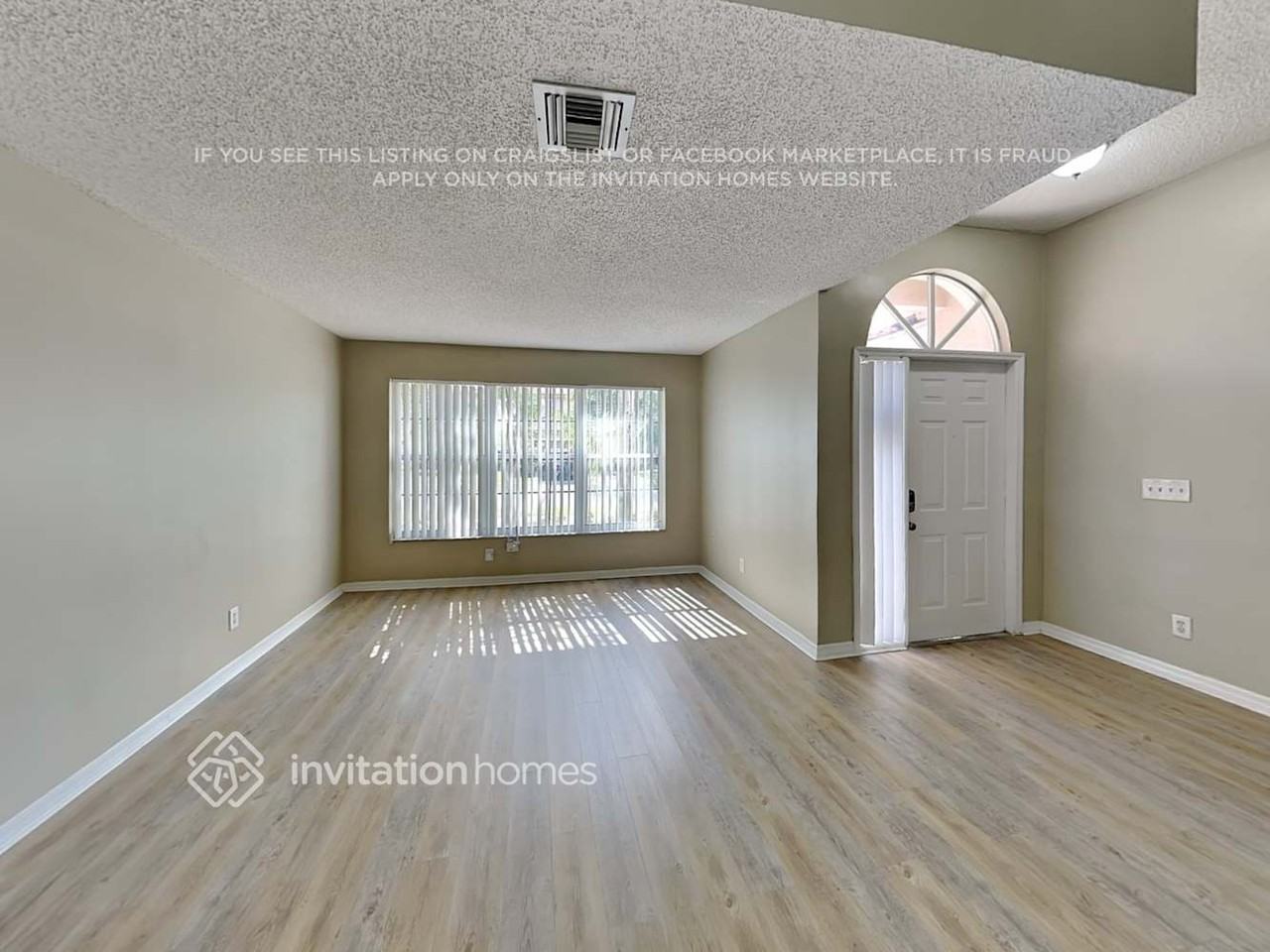 2833 Sw 183rd Ave - Photo 3 of 16