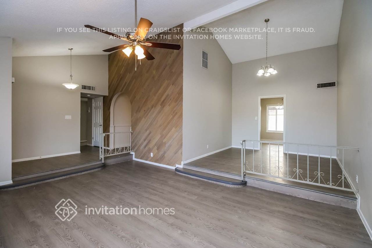 549 West Pampa Avenue - Photo 3 of 14