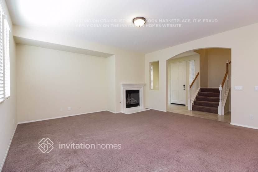 1717 Ropehaven Ct - Photo 2 of 14