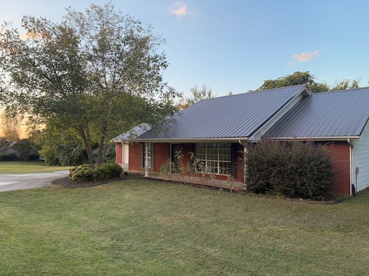 746 Providence Rd - Photo 2 of 13