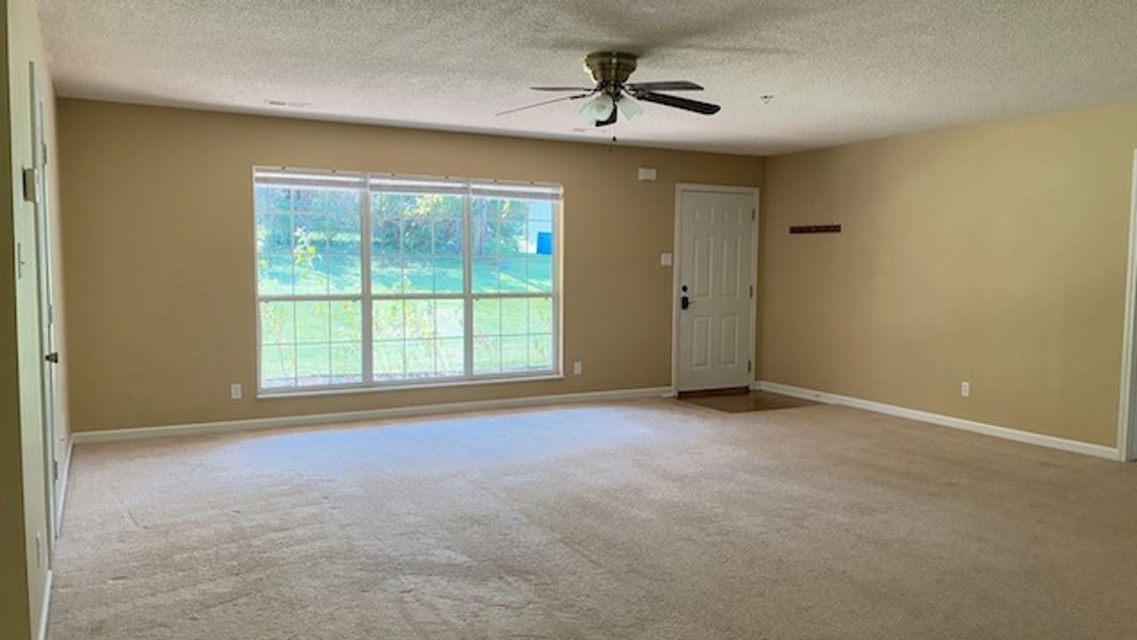 746 Providence Rd - Photo 5 of 13