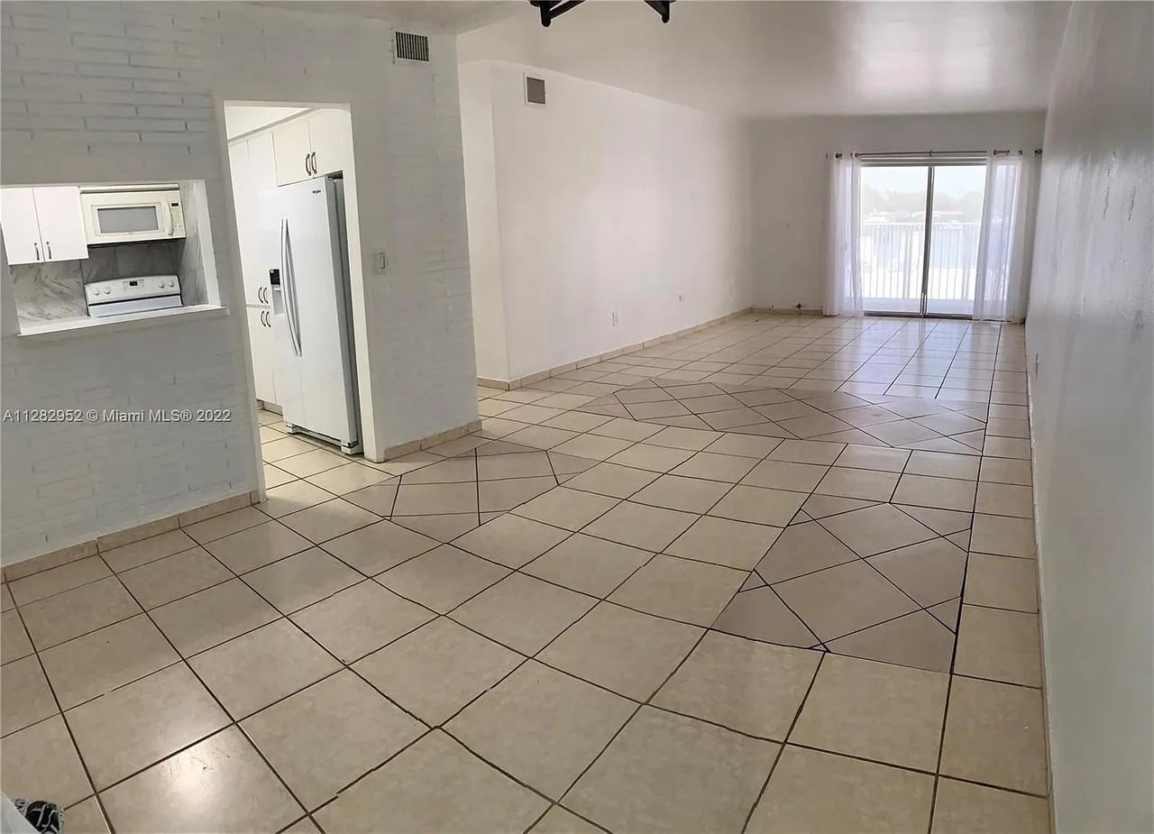 2225 Ne 123rd St #114 - Photo 3 of 12