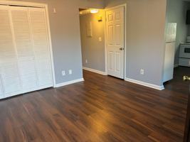 featured image of 1518 W Oak St