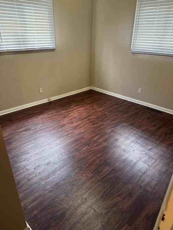 1303 Dryden Ave - Photo 3 of 10