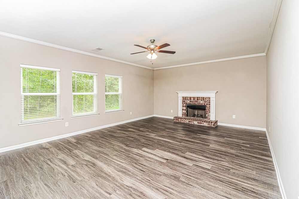 542 Fieldcrest Dr - Photo 5 of 17