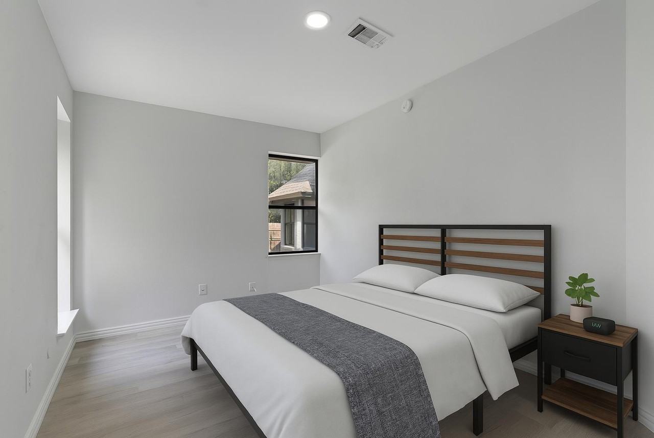 Overbrook Dr - Photo 6 of 8