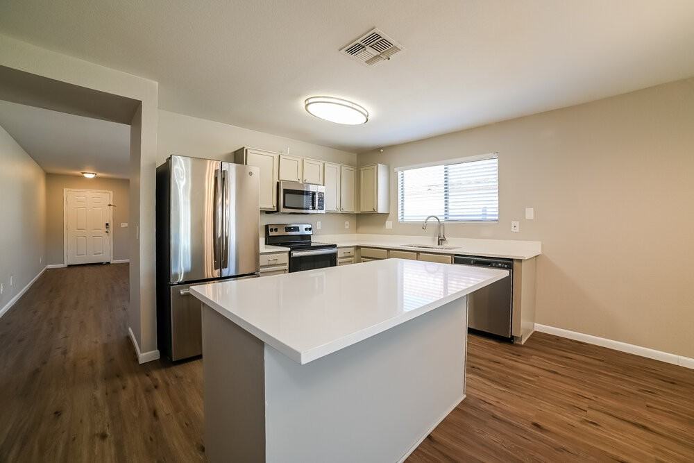 3045 W Desert Vista Trl - Photo 5 of 16