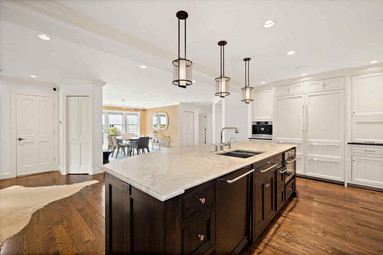 620 Evergreen Point Rd - Photo 3 of 50