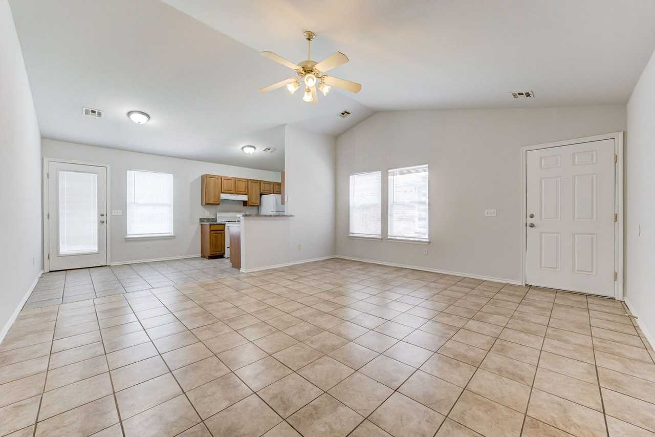 1316 Commerce Dr - Photo 7 of 36