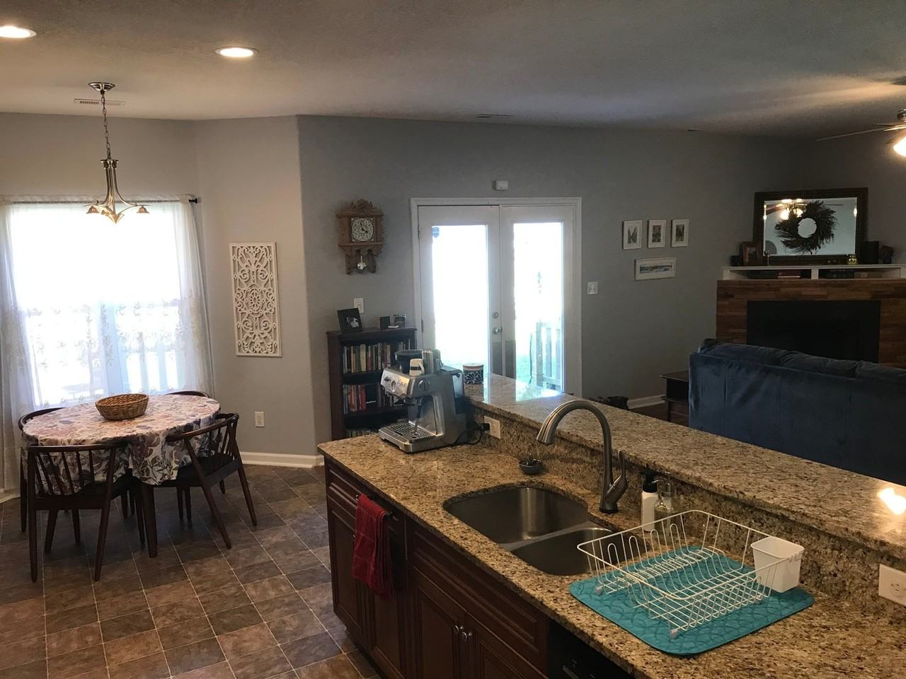 2138 Lockard Ave - Photo 3 of 25
