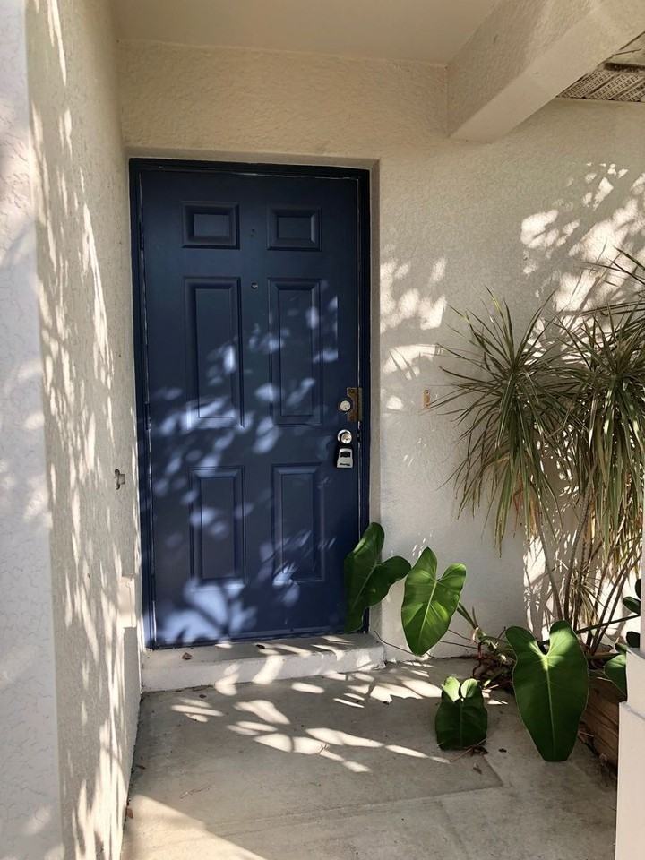 1101 Se 24th Ave - Photo 2 of 28