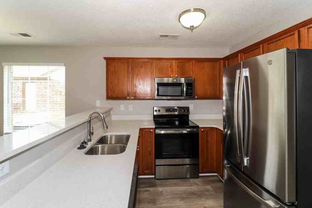 1497 Pemberton Lane - Photo 7 of 16